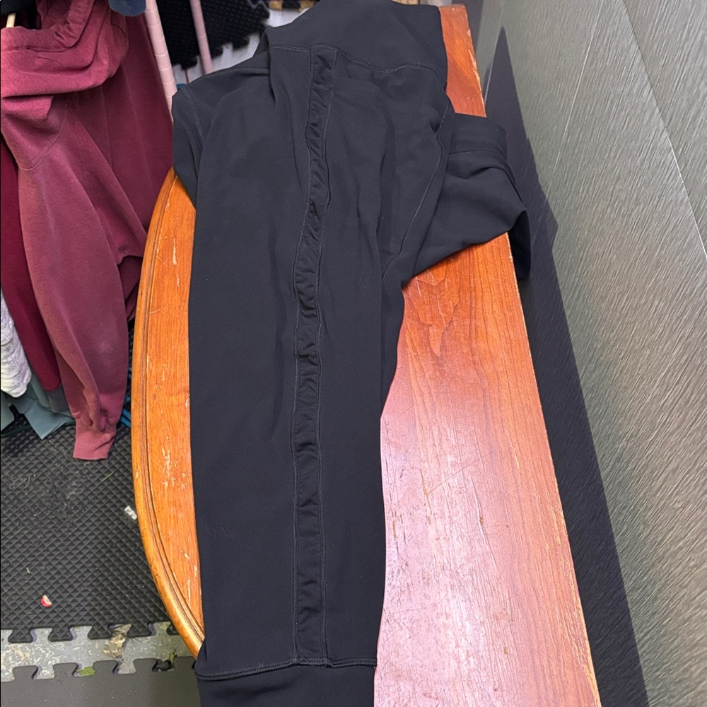 ATHLETA STASH SALUTATION RUCH JOGGERS - Picture 7 of 7